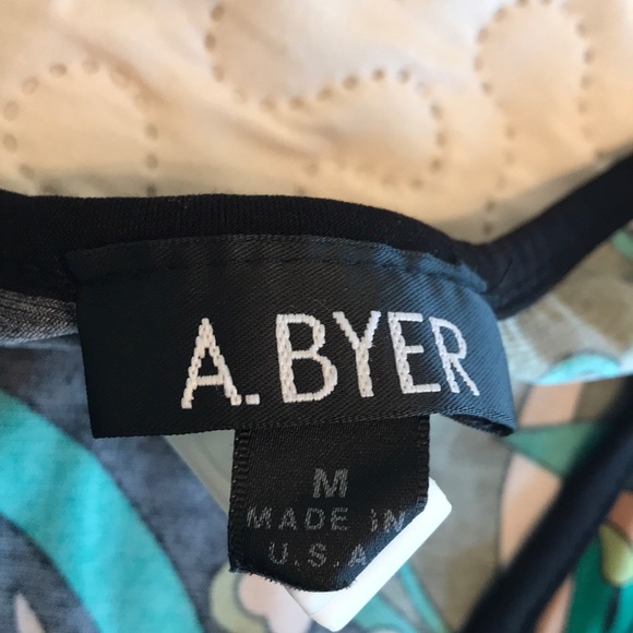 A. Byer V Neck Black and Green Botanical Top - Picture 7 of 13